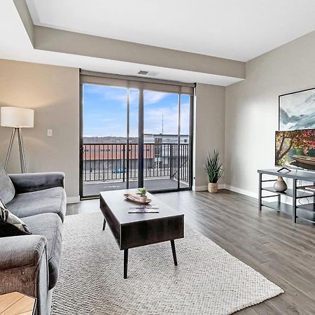 Apartamento Large Downtown 2Br -Hot Tub-Downtown! Des Moines Exterior foto