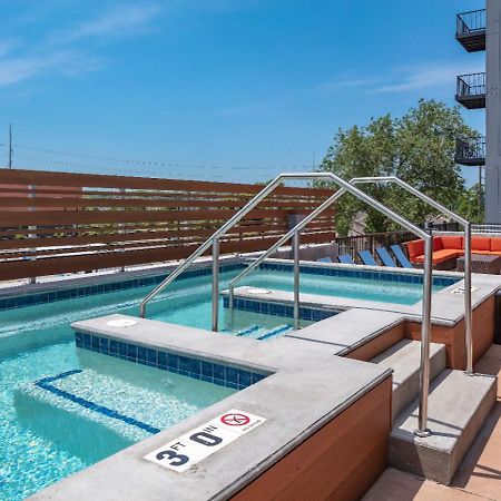 Apartamento Large Downtown 2Br -Hot Tub-Downtown! Des Moines Exterior foto