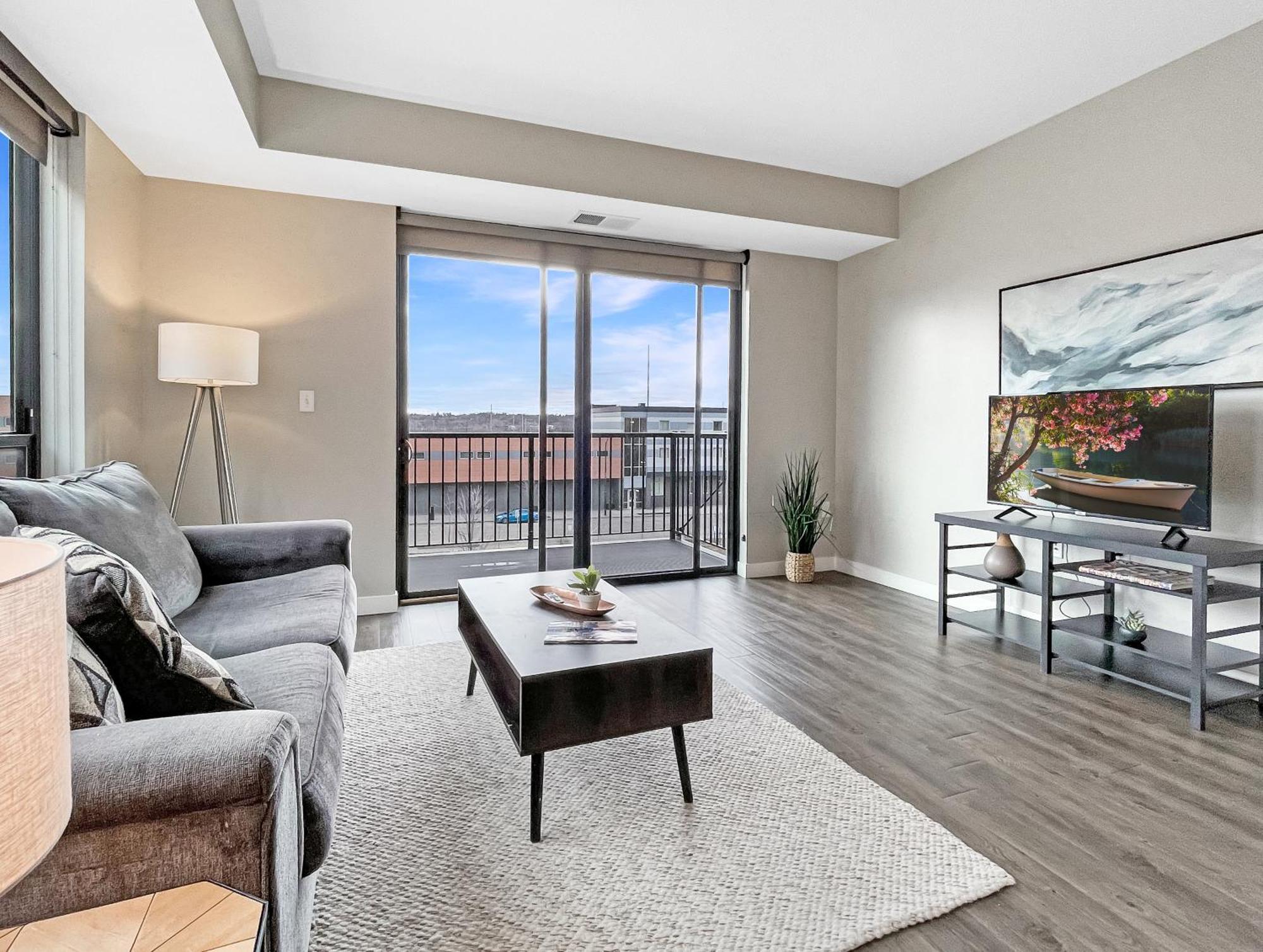 Apartamento Large Downtown 2Br -Hot Tub-Downtown! Des Moines Exterior foto